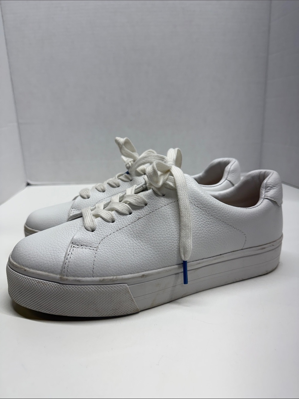 Boden Sneakers Lace Up Leather Athletic Casual Shoes Solid White Womens Size 9